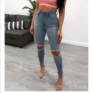 High waisted jeans
